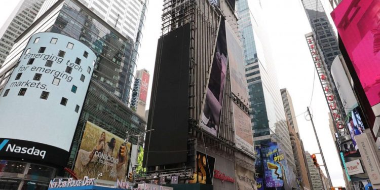 Bangladeshi Citizen Arrested After Claiming He Wanted to Attack Times Square With Guns, Suicide Vests, and Grenades
